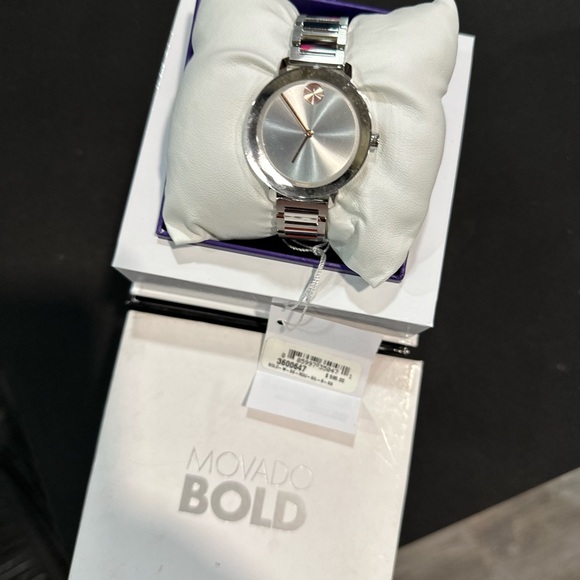 Movado Bold Evolution Silver Metallic Dial Women\'s Watch